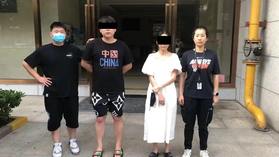 德州扑克赌博团伙被警方一网打尽_德州扑克 手续_杭州萧山端掉德州扑克赌博窝点