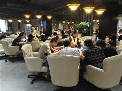 德州扑克小说牌手传说_国内德州扑克俱乐部数量_德州扑克在中国的发展