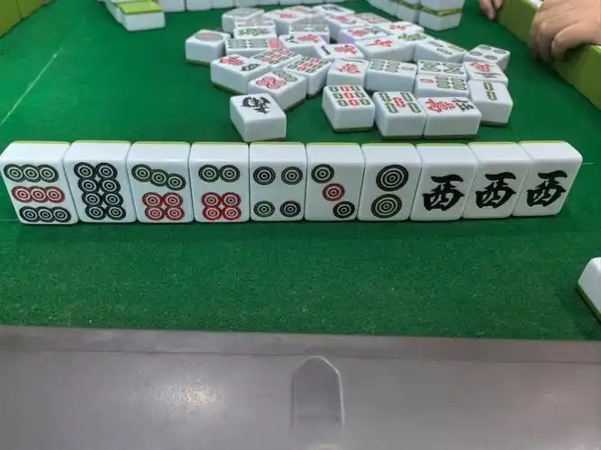 短牌德州规则变化对策略的影响_短牌德州扑克策略调整_德州扑克决定