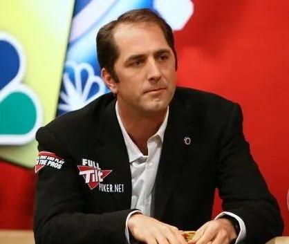德州扑克河牌后打法_德州扑克十大诈唬_Phil Gordon牌局思考过程