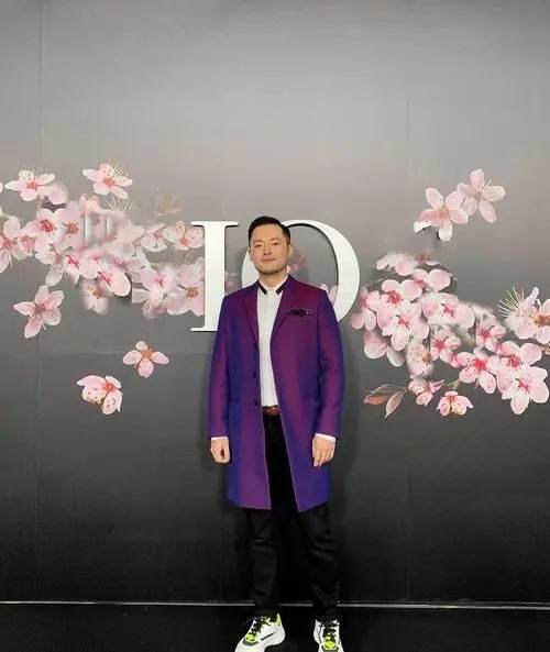 李铭阳扑克选手_德州扑克赛事_德州扑克钱圈 翻译