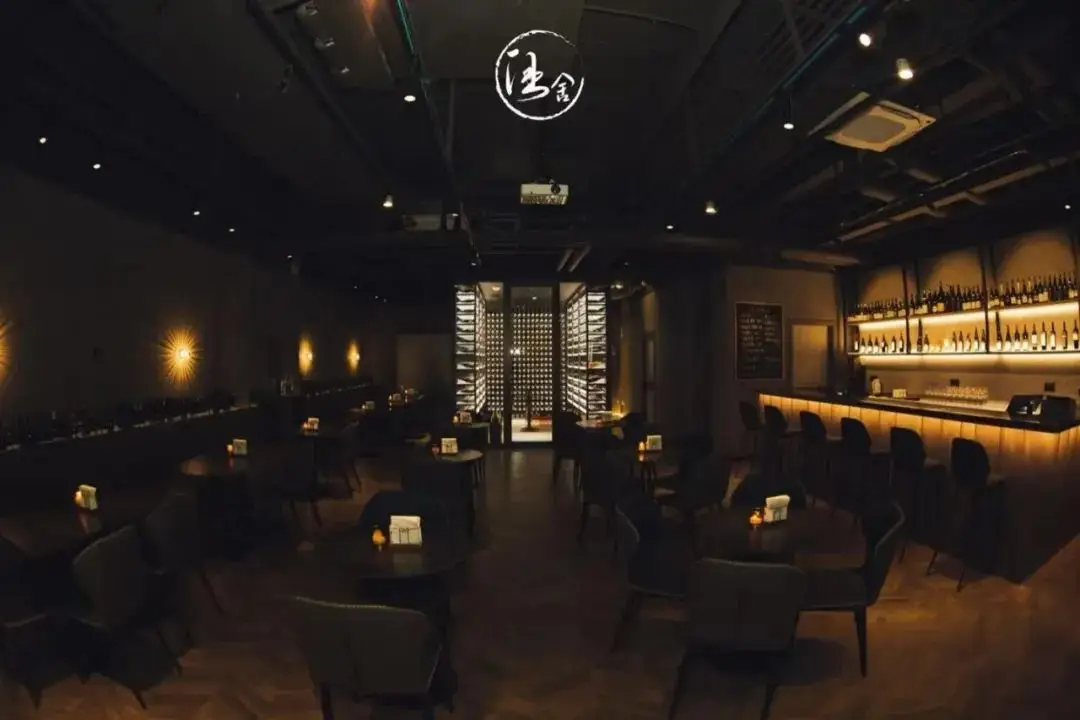 德州扑克 法则_香槟盲品 德州扑克 游戏规则