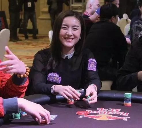 德州扑克看牌什么意思_德州扑克跨行成功人士_德扑高手商业案例
