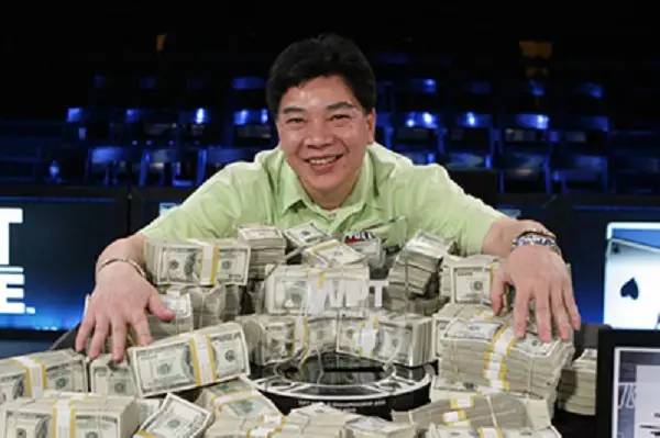 德州扑克从零到WSOP冠军故事_职业选手转行德州扑克冠军_德州扑克名人堂