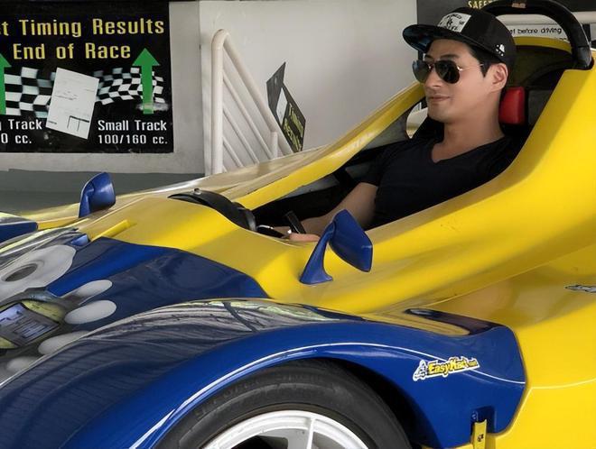 杨佳辉扑克职业生涯_德州扑克名人最新动态_新加坡扑克明星杨佳辉