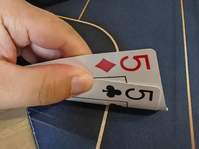 翻牌圈攻防策略_poker诈唬策略_德州扑克 转牌圈行动