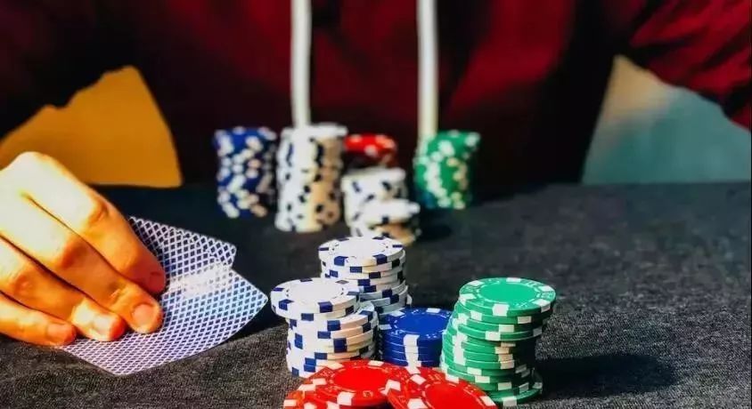 德州扑克Nit玩家_剥削Nit玩家技巧_德州扑克 剥削
