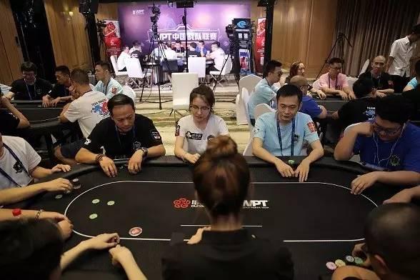 德州扑克职业牌手_德州扑克线下俱乐部_怎样玩好德州扑克