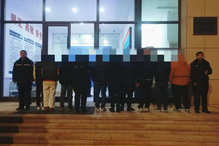 德州扑克赌博案件查处_德州扑克o s_红山区公安打击德州扑克赌博窝点