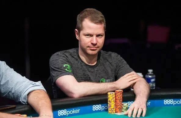 WSOP扑克赛事诈唬策略_坚果顺子下注技巧_德州扑克玩法说明