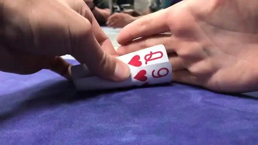 德州扑克翻牌前加注战术_德州扑克听牌策略应用_德州扑克 前注