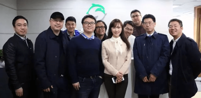 创业思维逻辑_德州扑克投资圈_德州扑克vs桥牌