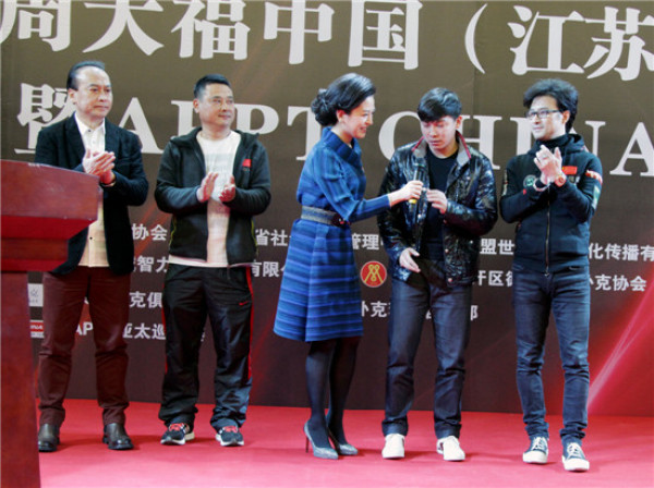 下分德州扑克公司_南京德州扑克比赛赌博调查_汪峰德州扑克锦标赛涉赌事件