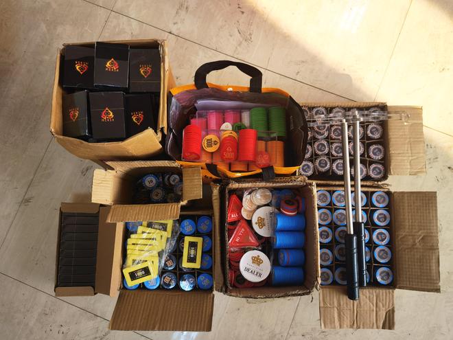 男子合伙开设德州扑克赌博窝点_德州扑克荷官工资_湖北宜城德州扑克赌博窝点被端