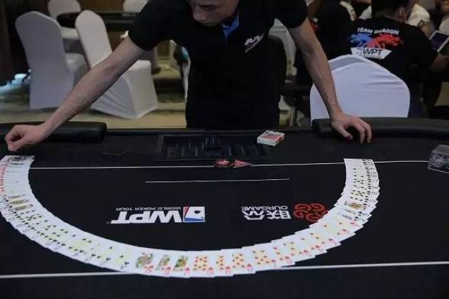德州扑克职业牌手生活_德州扑克线下俱乐部现状_线上德州扑克职业牌手